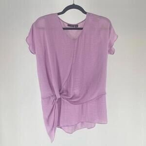 Stylish Lilac Knotted Top